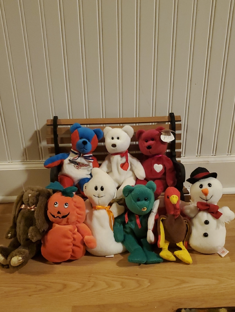 Ty Holiday Seasonal Vintage Beanie Babies With Handmade Display Bench